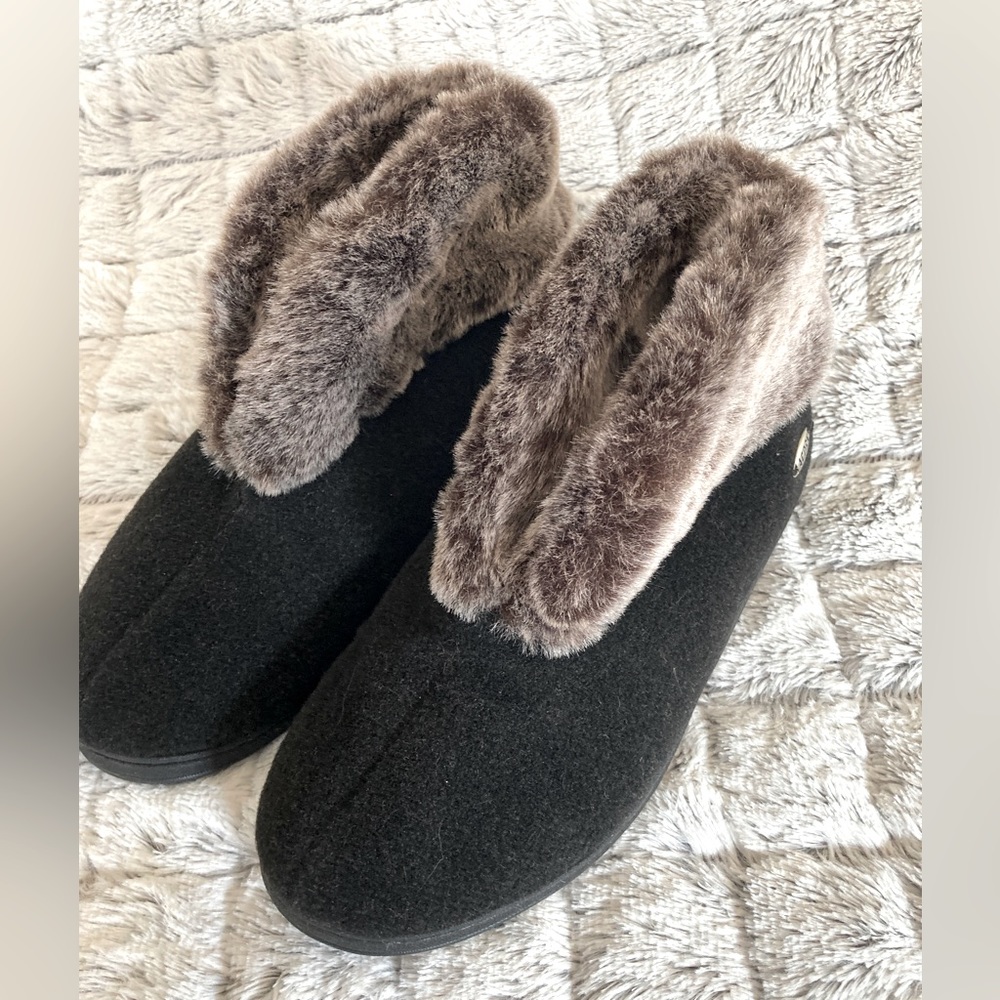 Acorn  slip ons